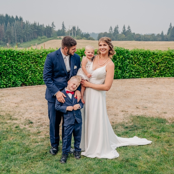 Meet your Posher, Sara - Picture 3 of 4